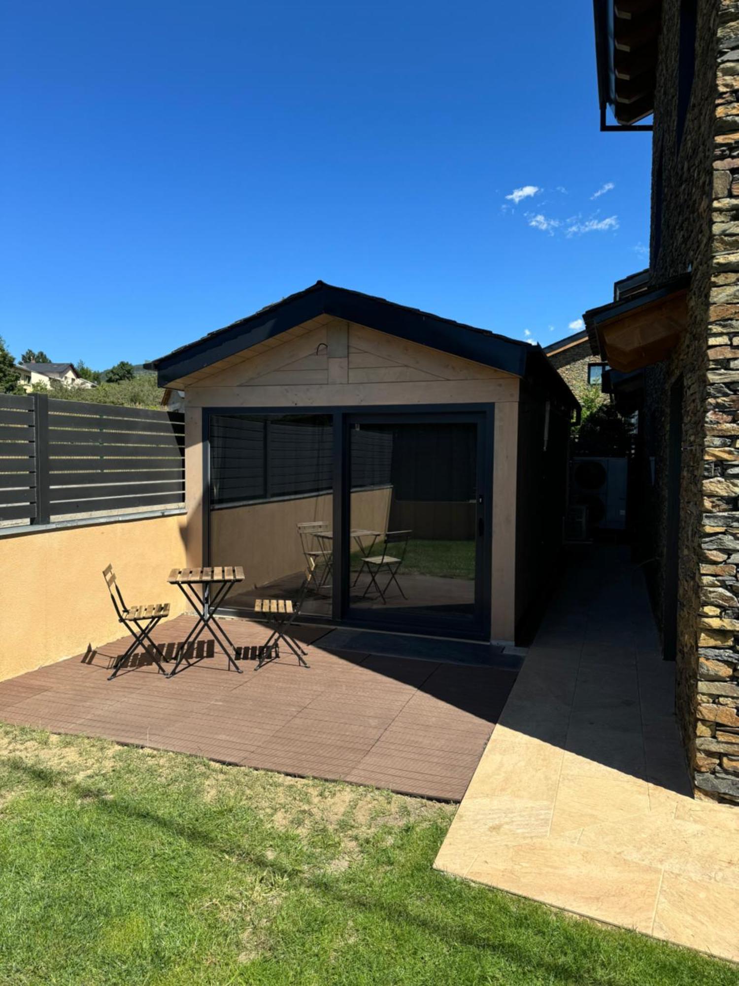 Wooden Lodge Osseja Exterior photo