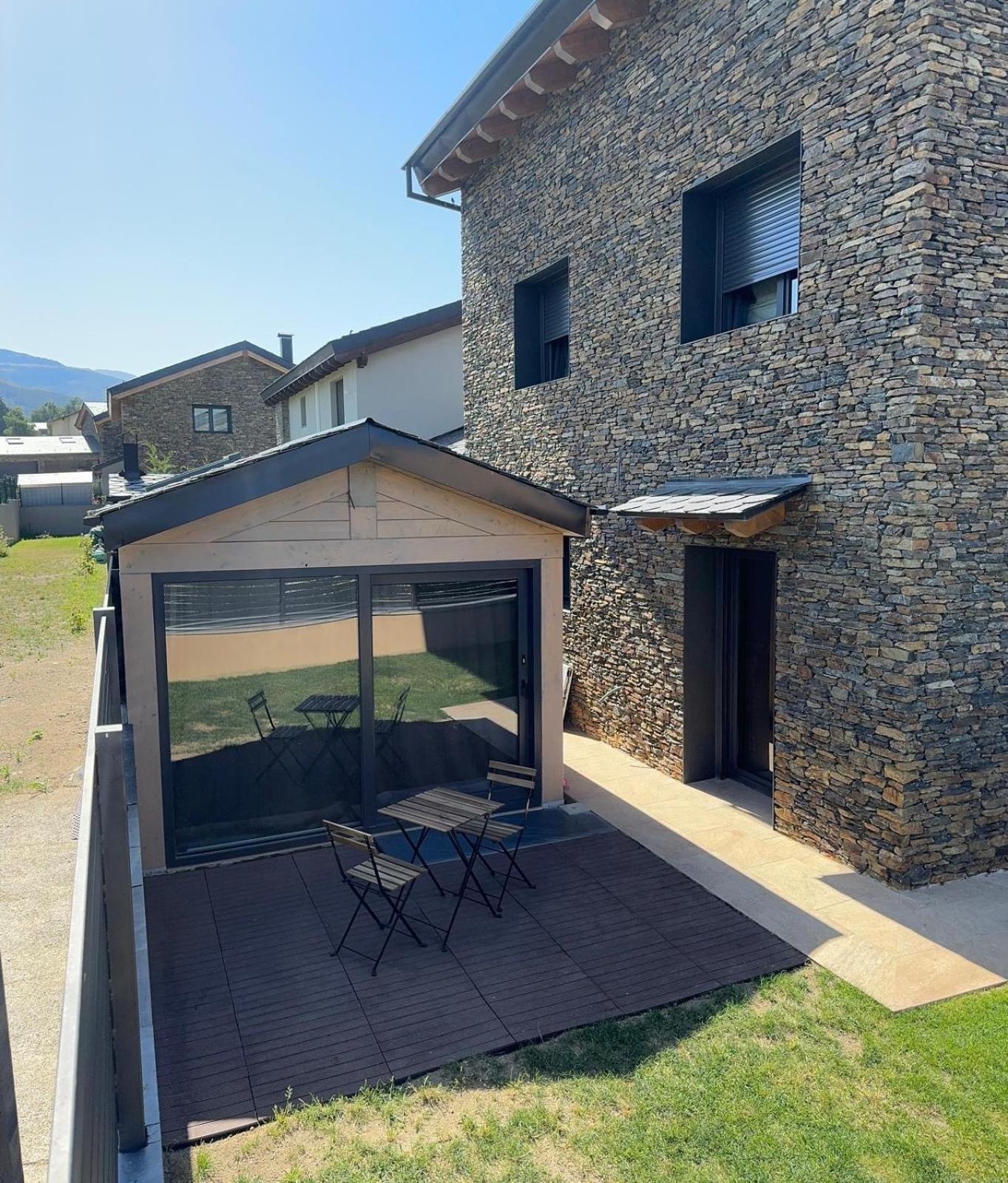 Wooden Lodge Osseja Exterior photo